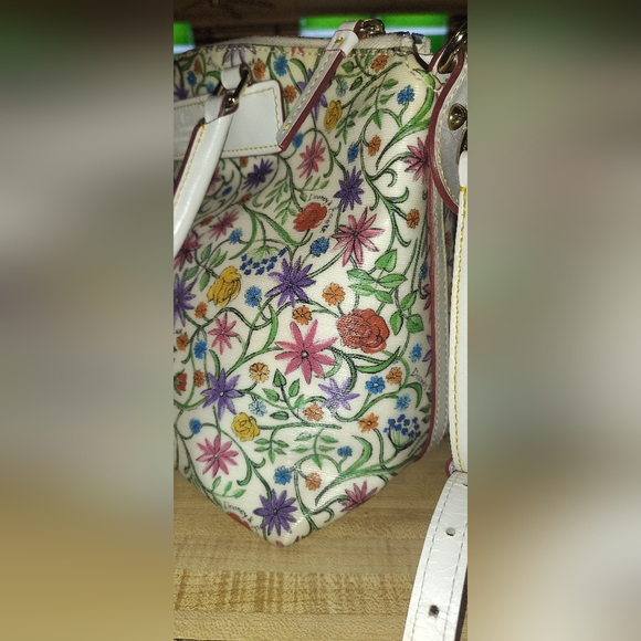 Dooney And Bourke Floral Embroidered Women's Bag - Picture 5 of 9